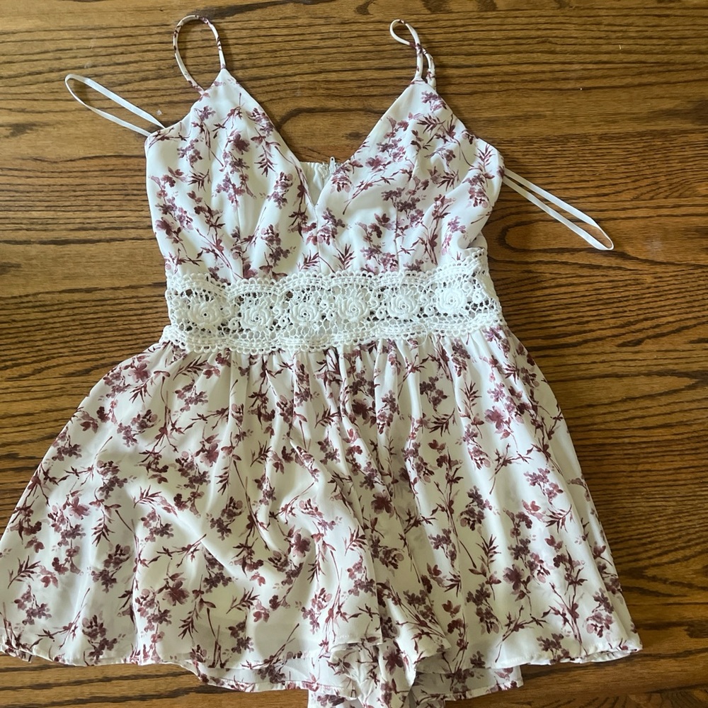 Windsor Floral Lace Waist Romper in White and Dusty Rose